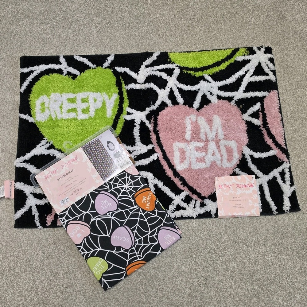 Betsey Johnson Halloween Bath Rug Shower Curtain Candy Hearts Spiderweb Set